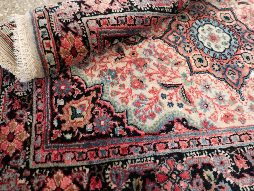 Vintage Persian Sarouk Throw Rug, No.31025 - Gss