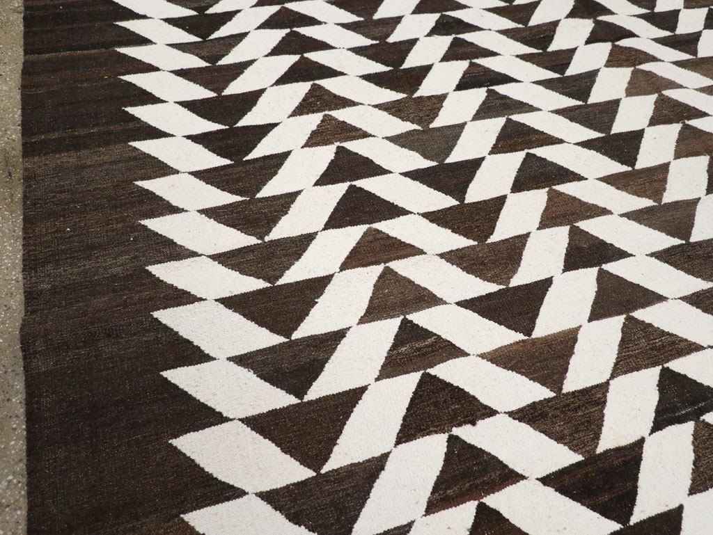 Contemporary Turkish Flatweave Kilim Room Size Carpet, No.31045 - Gss