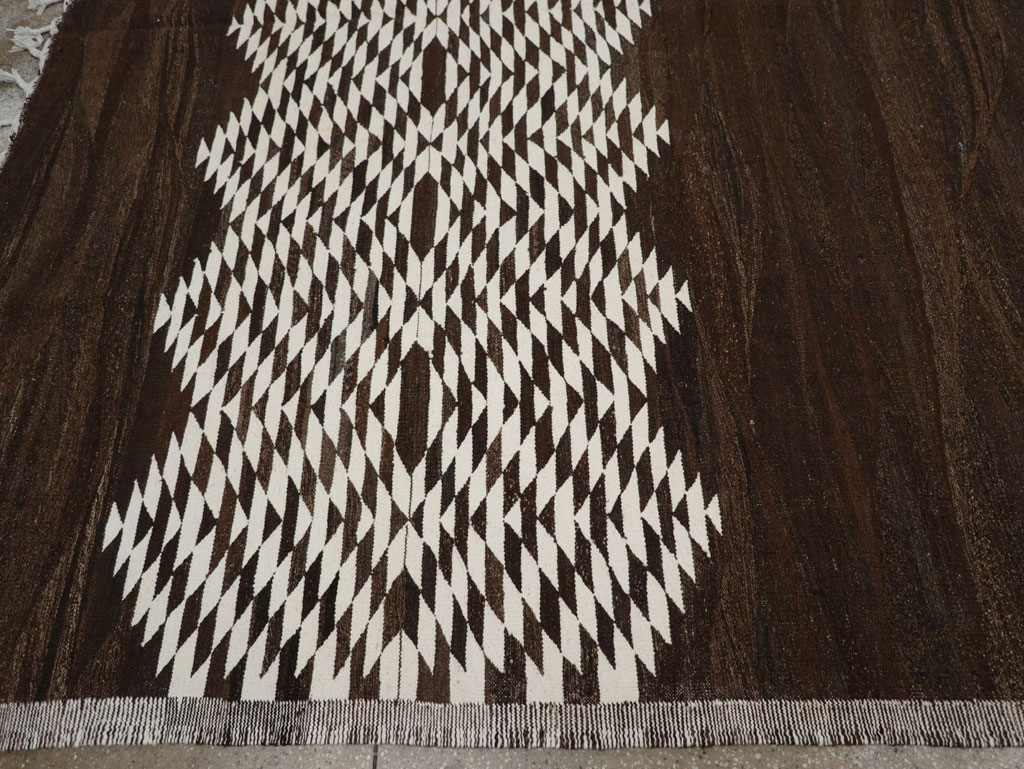 Contemporary Turkish Flatweave Kilim Room Size Carpet, No.31046 - Gss