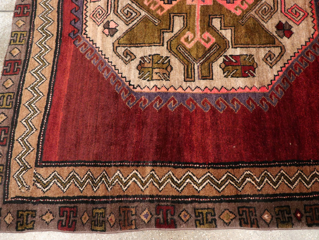 Vintage Turkish Anatolian Accent Rug, No.31047 - Gss