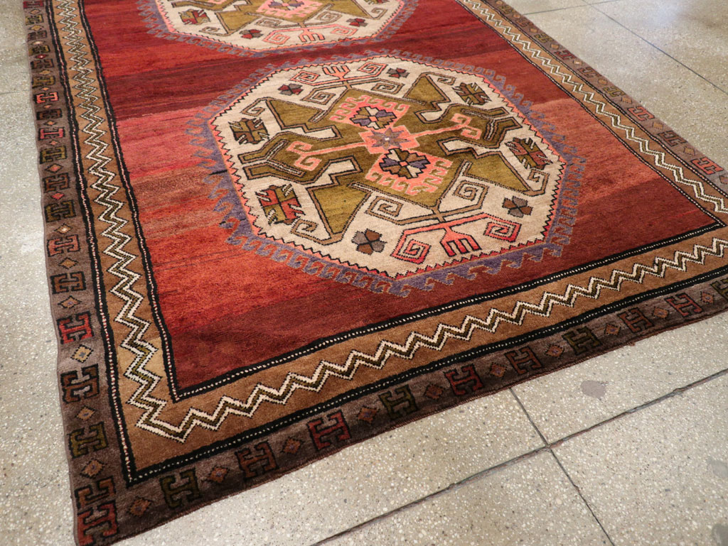 Vintage Turkish Anatolian Accent Rug, No.31047 - Gss