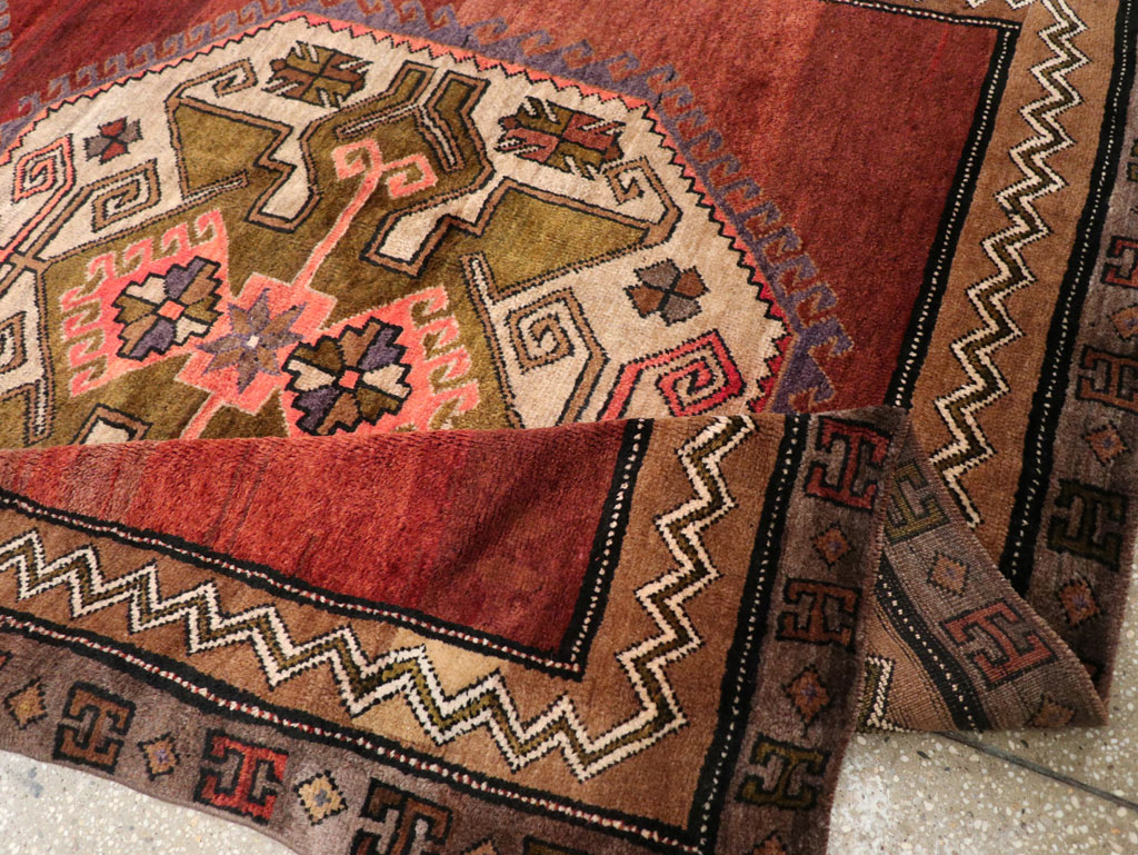 Vintage Turkish Anatolian Accent Rug, No.31047 - Gss