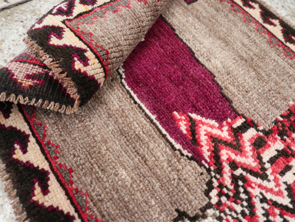 Vintage Pictorial Anatolian Rug, No.31061 - Gss