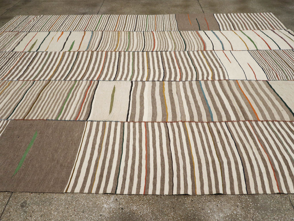 Contemporary Turkish Flatweave Kilim Room Size Carpet, No.31072 - Gss