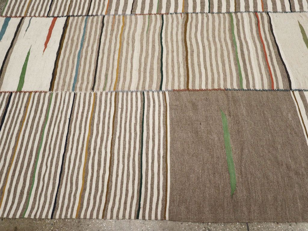 Contemporary Turkish Flatweave Kilim Room Size Carpet, No.31072 - Gss