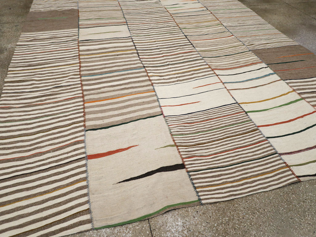 Contemporary Turkish Flatweave Kilim Room Size Carpet, No.31072 - Gss