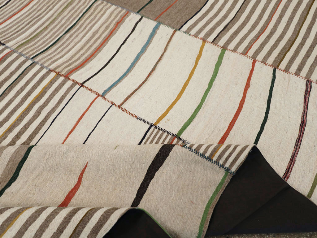 Contemporary Turkish Flatweave Kilim Room Size Carpet, No.31072 - Gss