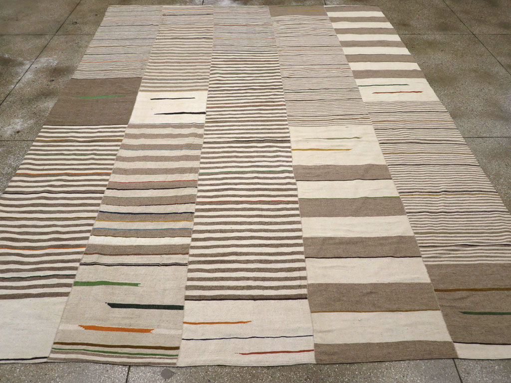 Contemporary Turkish Flatweave Kilim Room Size Carpet, No.31075 - Gss