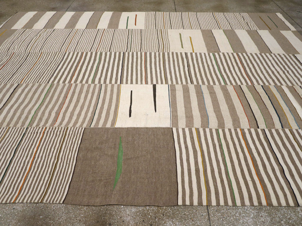 Contemporary Turkish Flatweave Kilim Room Size Carpet, No.31075 - Gss