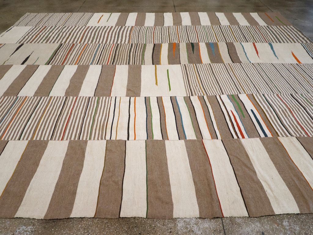 Contemporary Turkish Flatweave Kilim Large Room Size Carpet, No.31076 - Gss