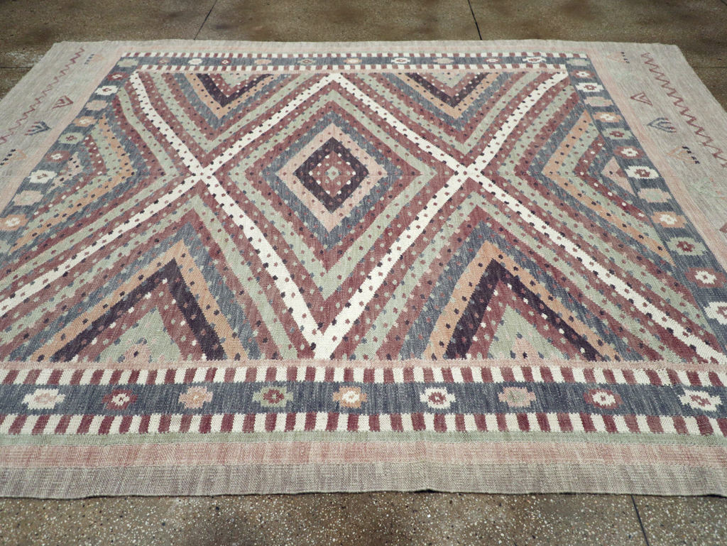 Modern Turkish Flatweave Kilim Room Size Carpet, No.31080 - Gss