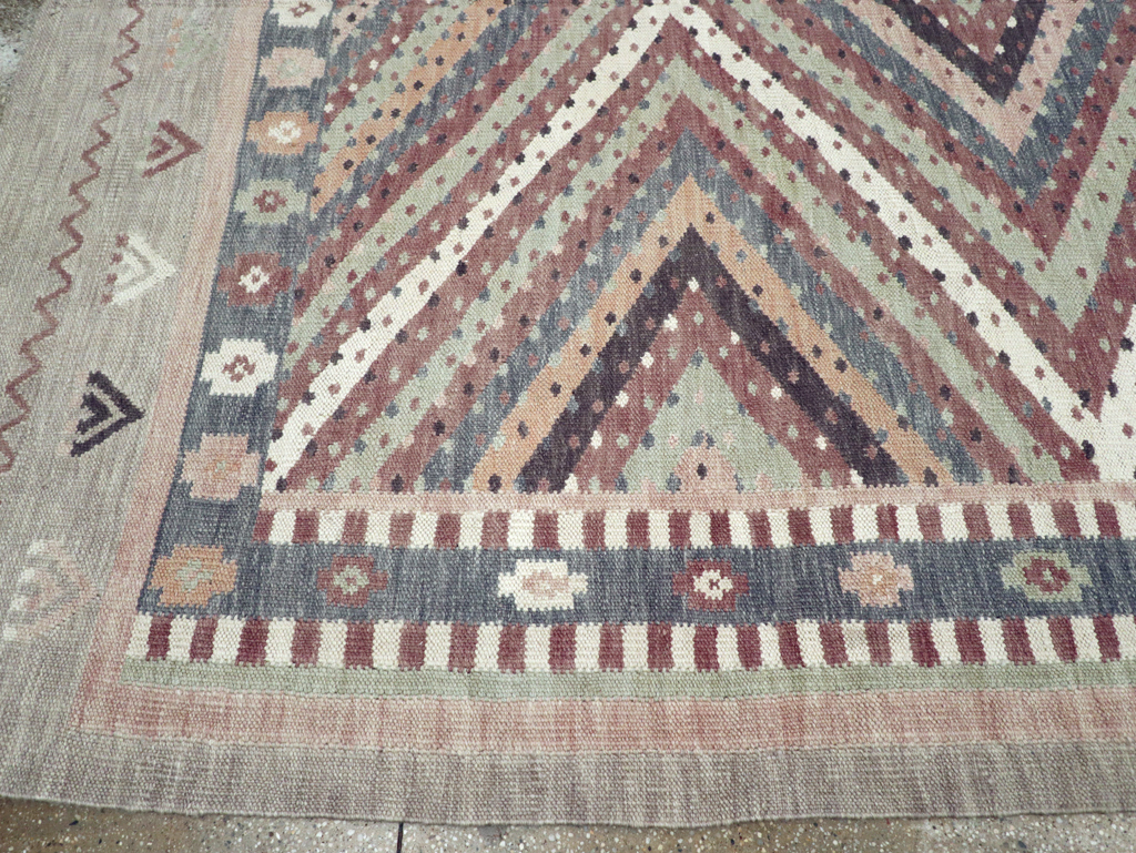 Modern Turkish Flatweave Kilim Room Size Carpet, No.31080 - Gss