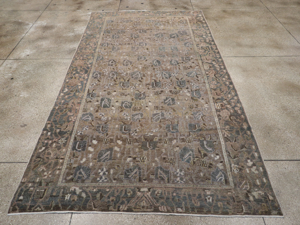 Antique Persian Bakhtiari Gallery Carpet, No.31115 - Gss