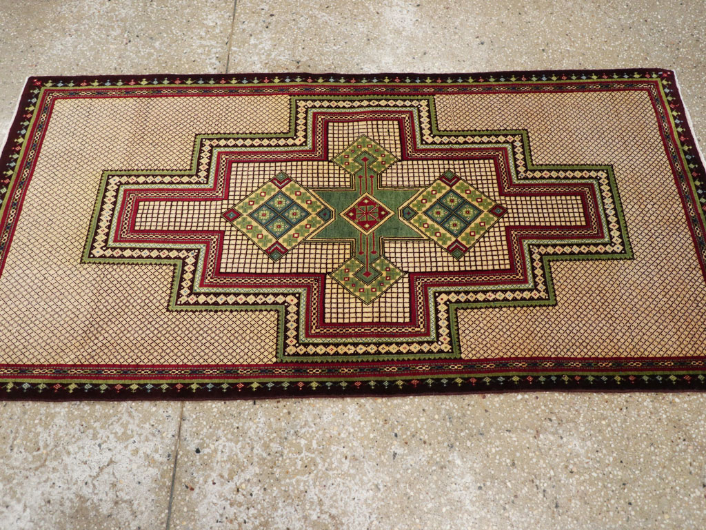 Vintage Persian Mashad Throw Rug, No.31118 - Gss
