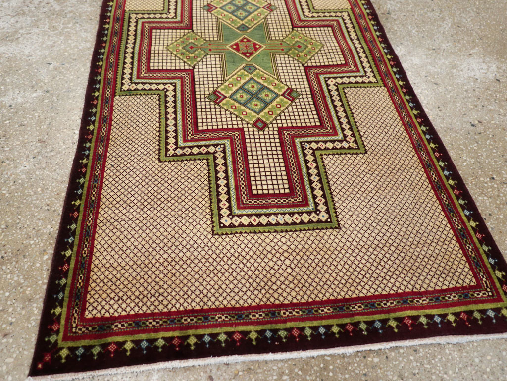 Vintage Persian Mashad Throw Rug, No.31118 - Gss