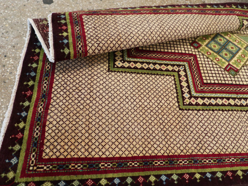 Vintage Persian Mashad Throw Rug, No.31118 - Gss