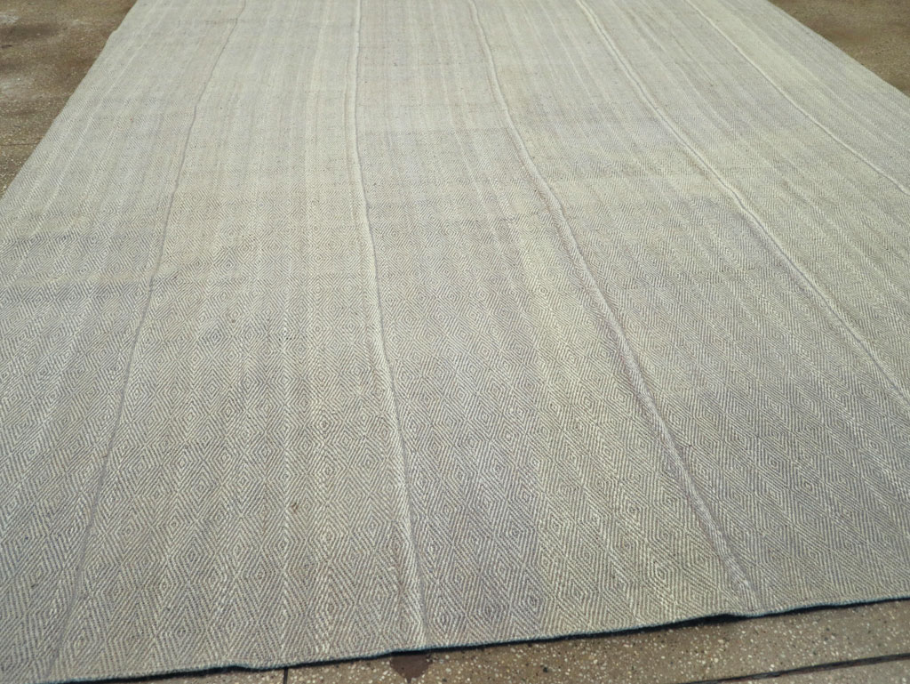 Contemporary Turkish Flatweave Kilim Room Size Carpet, No.31122 - Gss