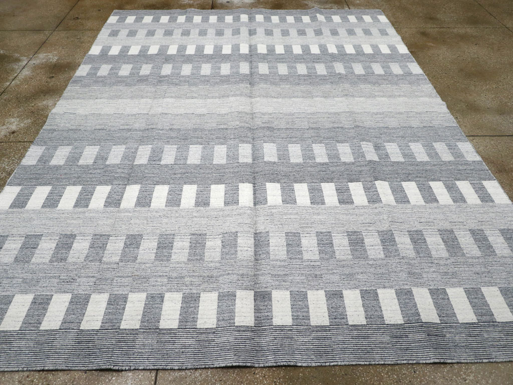 Contemporary Turkish Flatweave Room Size Carpet, No.31123 - Gss