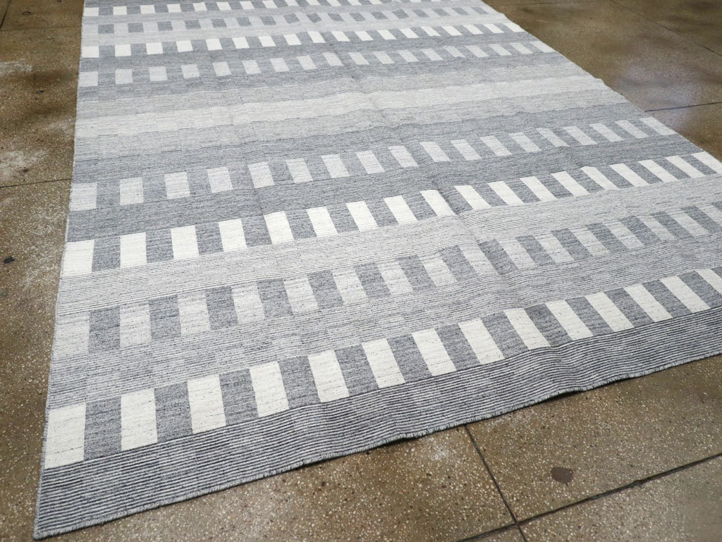 Contemporary Turkish Flatweave Room Size Carpet, No.31123 - Gss