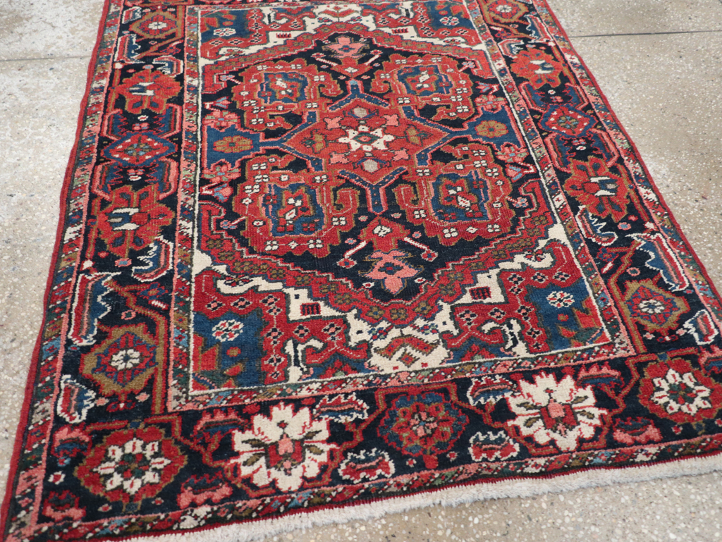 Antique Persian Heriz Throw Rug, No.31124 - Gss