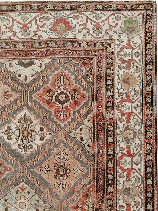 Antique Persian Bakhtiari Room Size Carpet, No.31136 - Gss