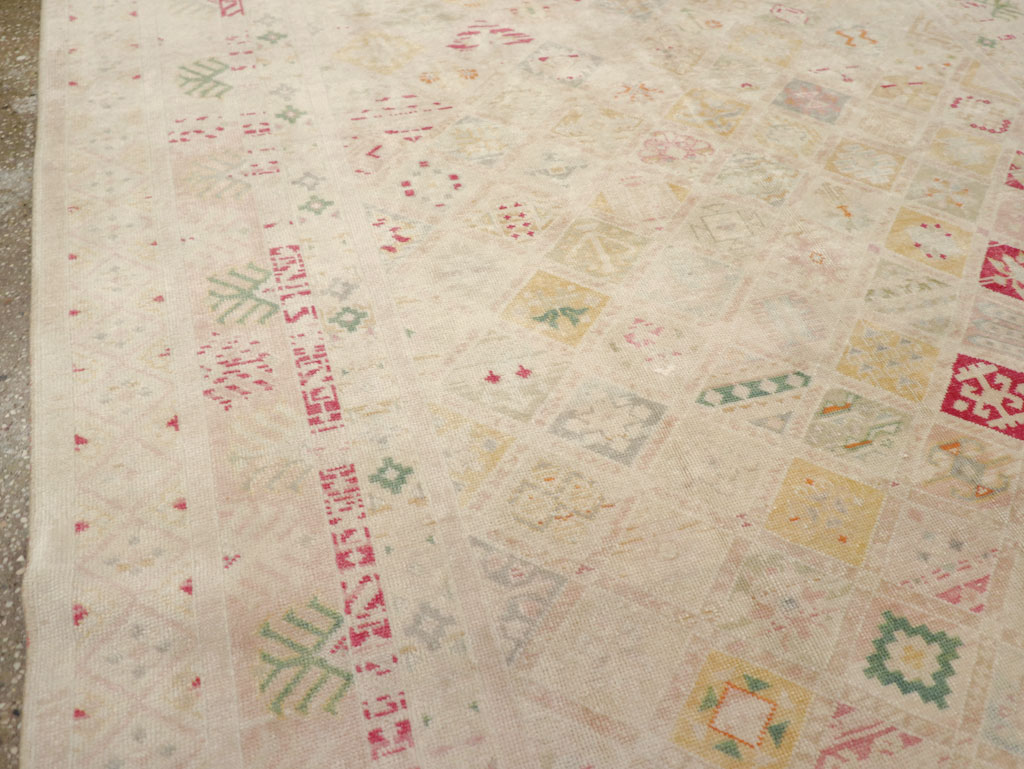 Vintage Turkish Anatolian Accent Carpet, No.31140 - Gss