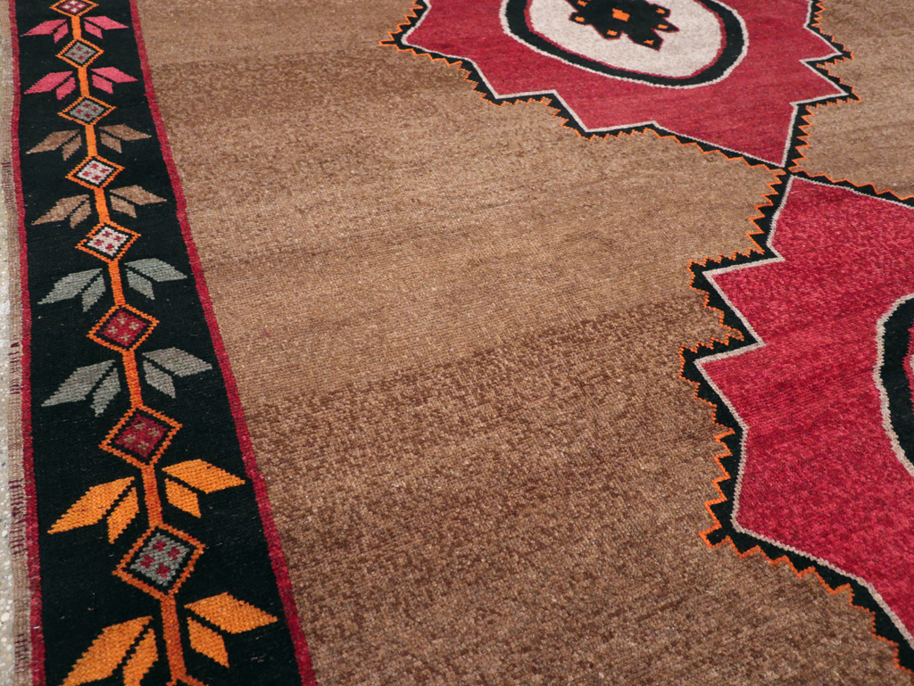 Vintage Turkish Anatolian Tribal Room Size Carpet, No.31141 - Gss
