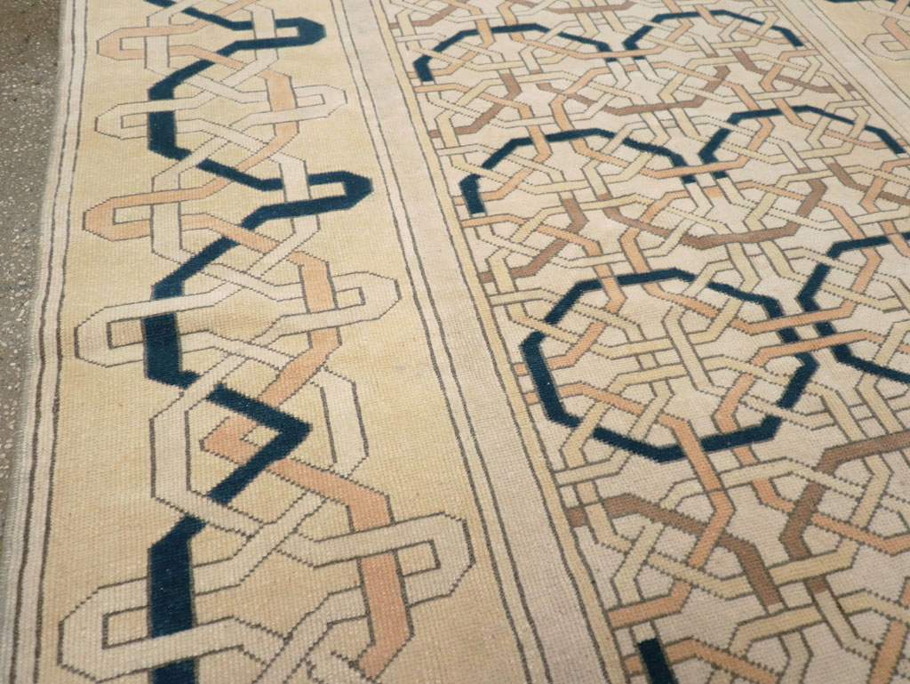 Vintage Turkish Anatolian Art Deco Style Accent Rug, No.31142 - Gss