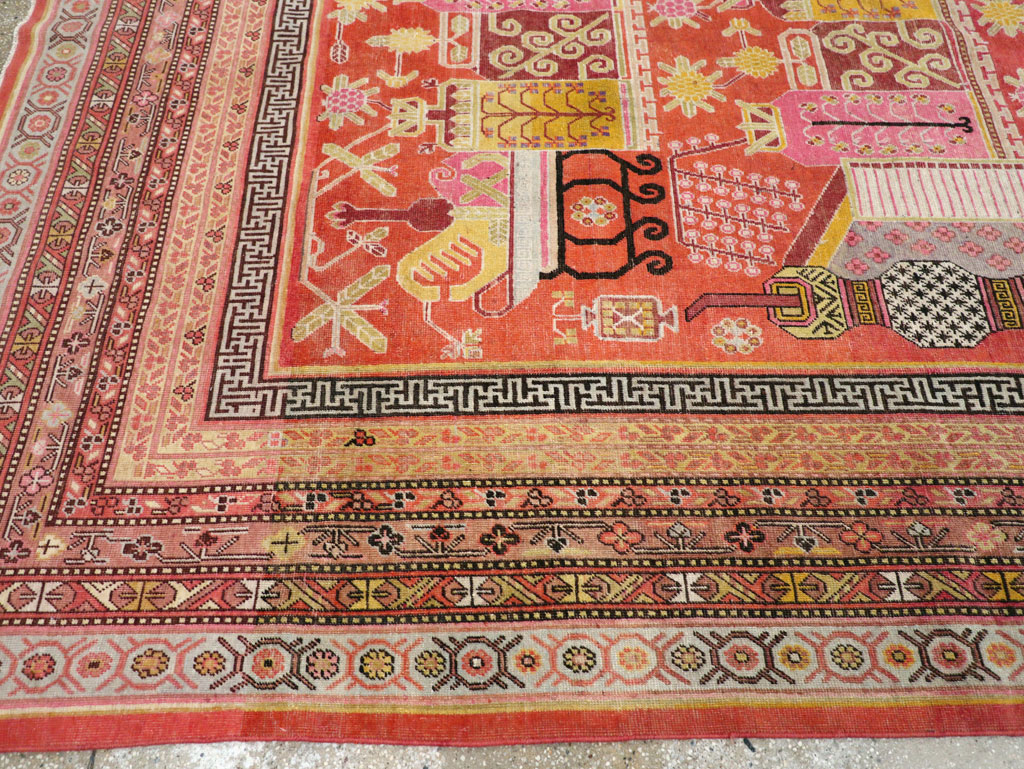 Antique East Turkestan Vase Khotan Small Room Size Carpet, No.31144 - Gss