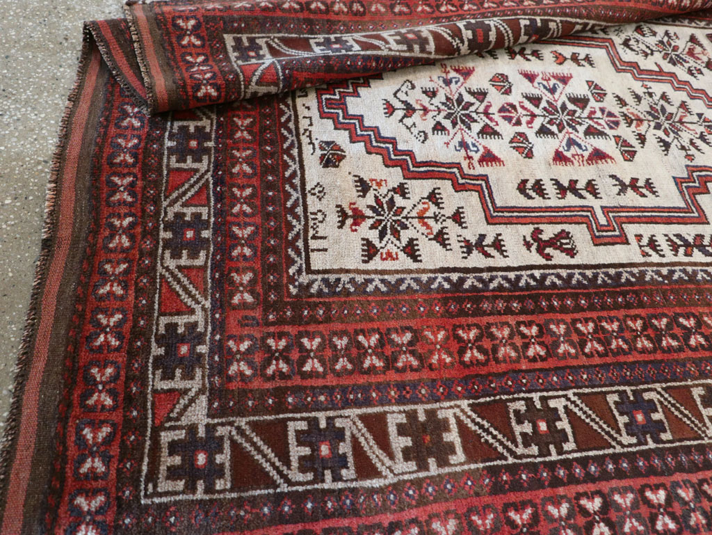 Vintage Persian Baluch Accent Rug, No.31147 - Gss