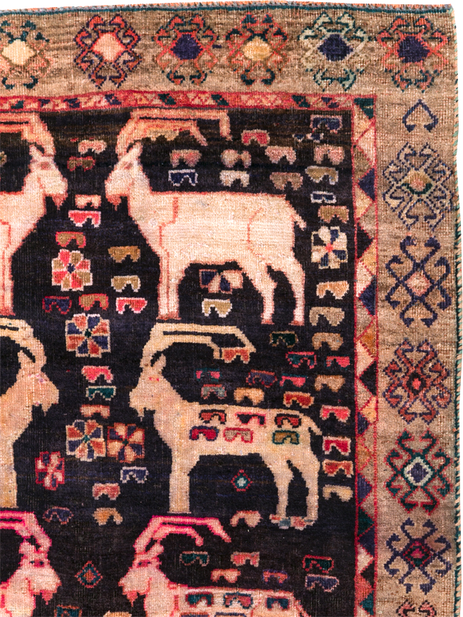 Vintage Pictorial Persian Shiraz Rug, No.31154 - Gss