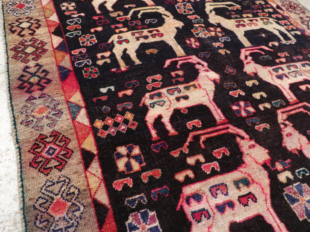 Vintage Pictorial Persian Shiraz Rug, No.31154 - Gss