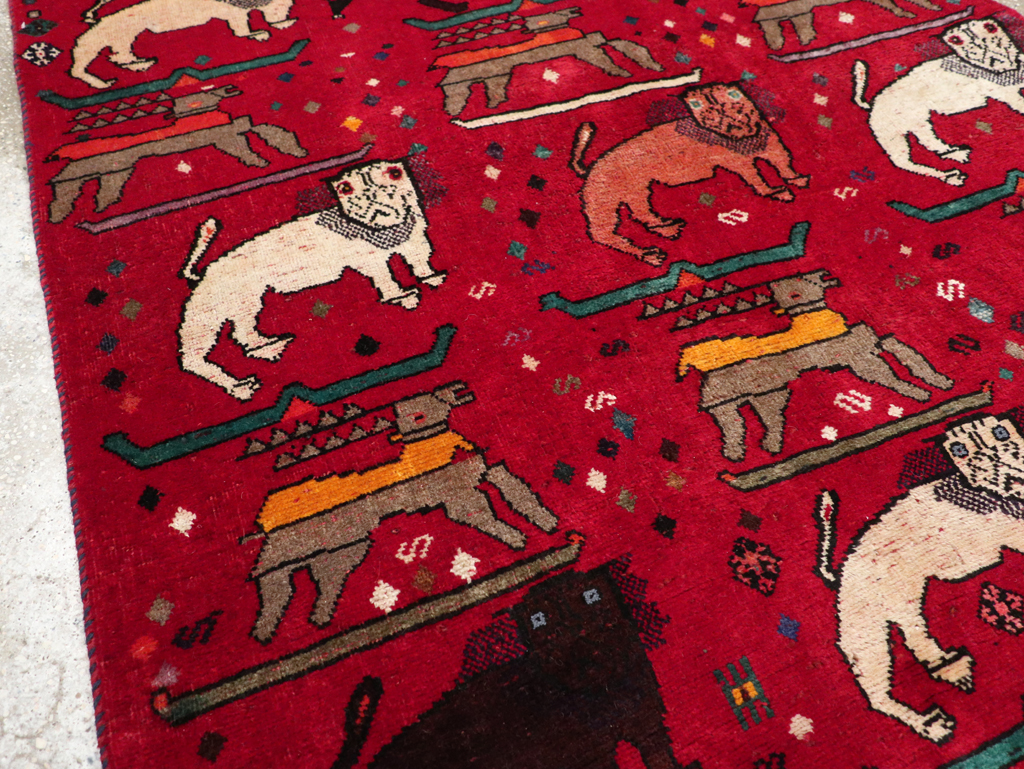 Vintage Persian Pictorial Shiraz Rug, No.31155 - Gss