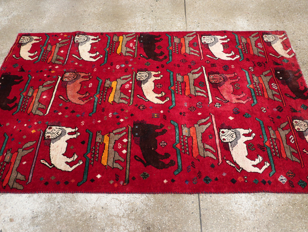 Vintage Persian Pictorial Shiraz Rug, No.31155 - Gss