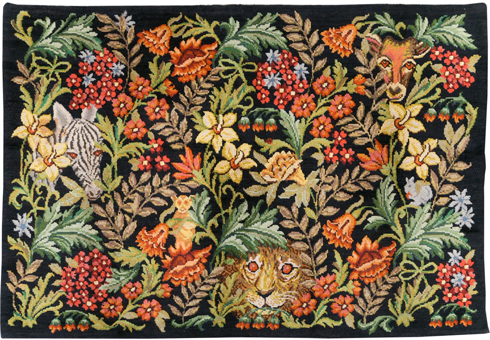 Vintage Portuguese Savonnerie Pictorial Accent Rug, No.31180 - Gss