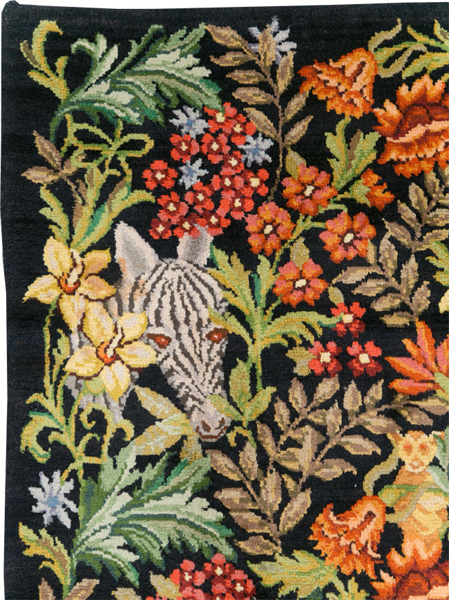 Vintage Portuguese Savonnerie Pictorial Accent Rug, No.31180 - Gss