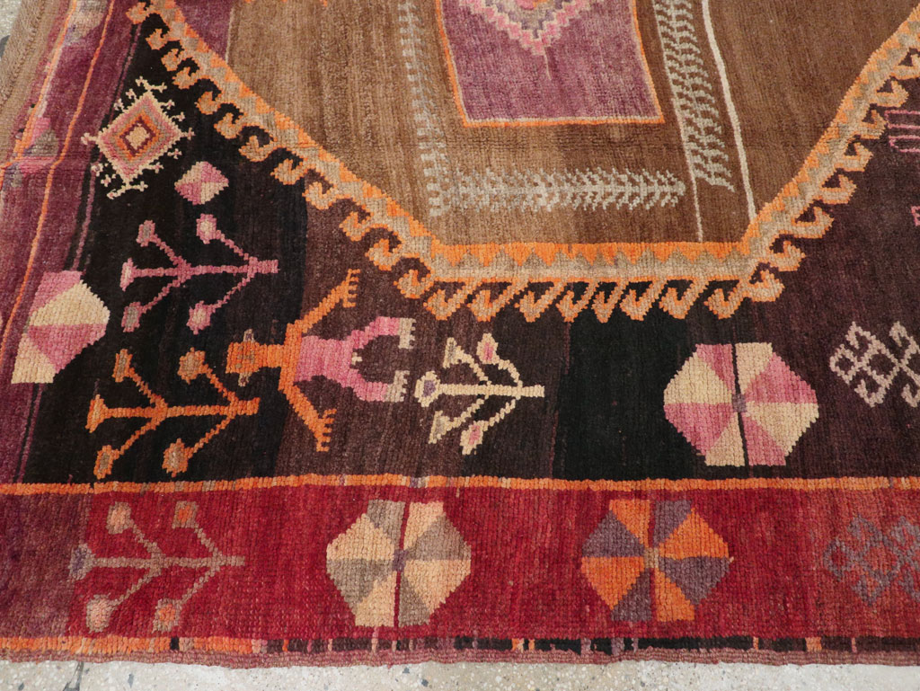 Vintage Turkish Anatolian Tribal Room Size Carpet, No.31218 - Gss