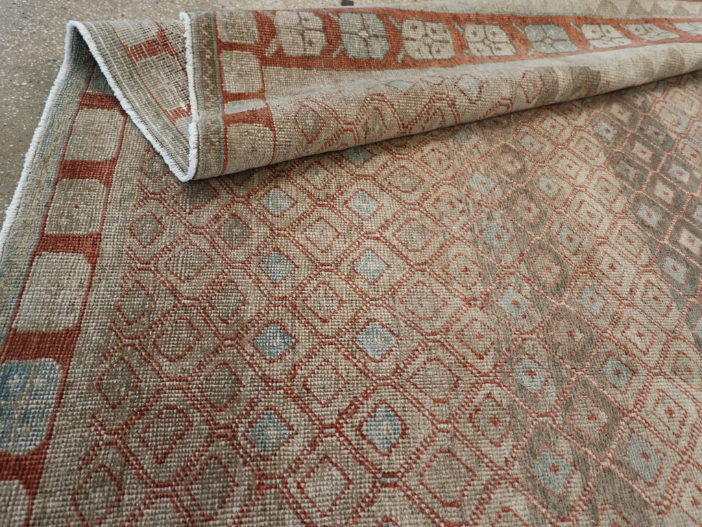 Vintage Persian Veece Accent Carpet, No.31228 - Gss