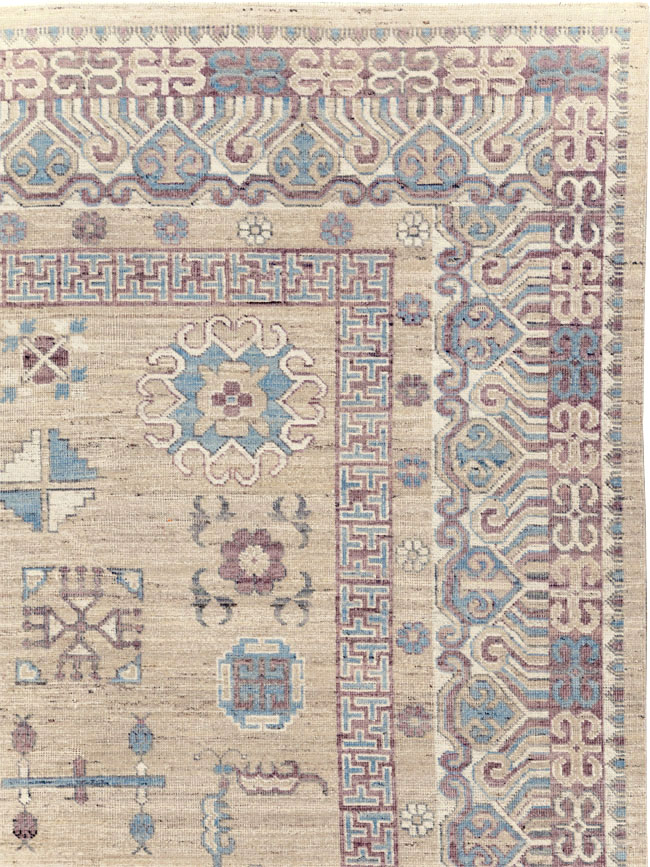 Contemporary East Turkestan Khotan Room Size Carpet, No.31237 - Gss