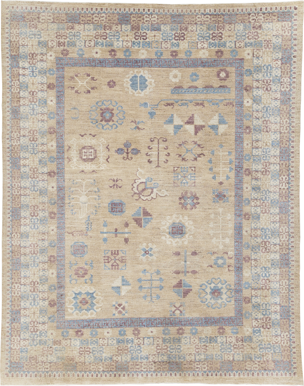 Contemporary East Turkestan Khotan Room Size Carpet, No.31238 - Gss
