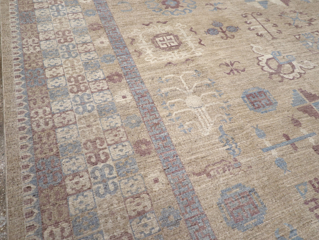 Contemporary East Turkestan Khotan Room Size Carpet, No.31238 - Gss
