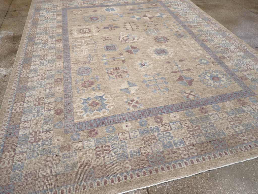 Contemporary East Turkestan Khotan Room Size Carpet, No.31238 - Gss