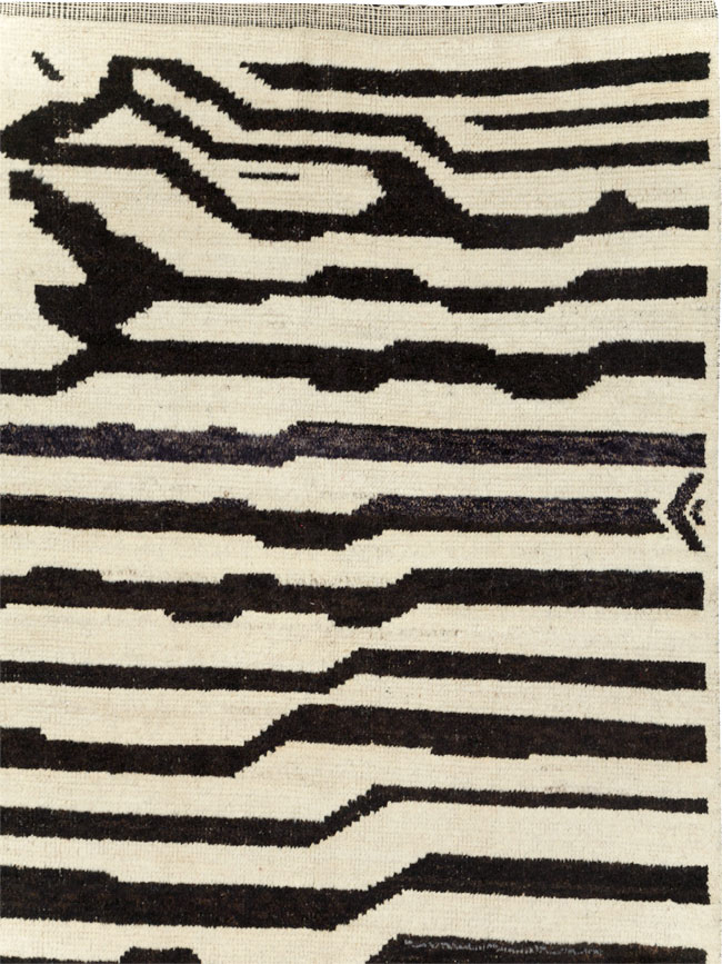 Contemporary Turkish Zebra Print Room Size Carpet, No.31243 - Gss