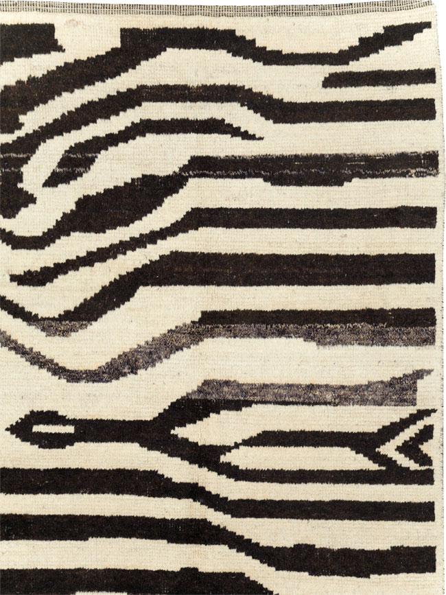 Contemporary Turkish Zebra Print Room Size Carpet, No.31243 - Gss