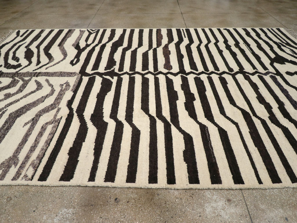 Contemporary Turkish Zebra Print Room Size Carpet, No.31243 - Gss