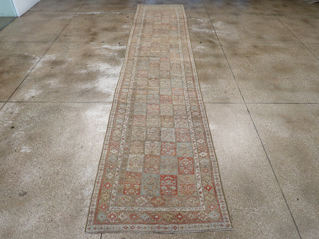 Antique Persian Kurd Bidjar Long Runner, No.31255 - Gss