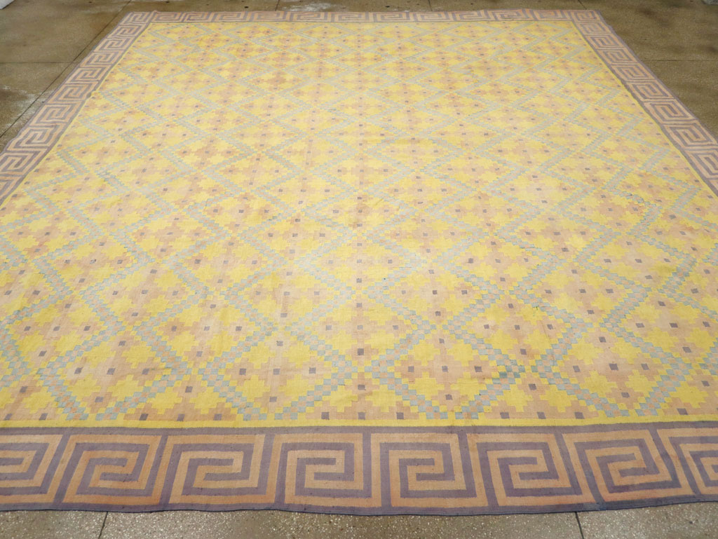 Vintage Indian Dhurrie Square Room Size Flatweave Carpet, No.31323 - Gss