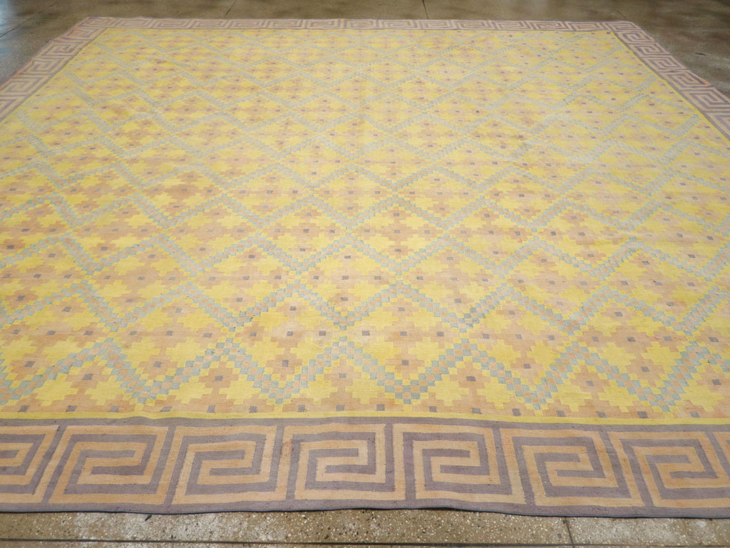 Vintage Indian Dhurrie Square Room Size Flatweave Carpet, No.31323 - Gss