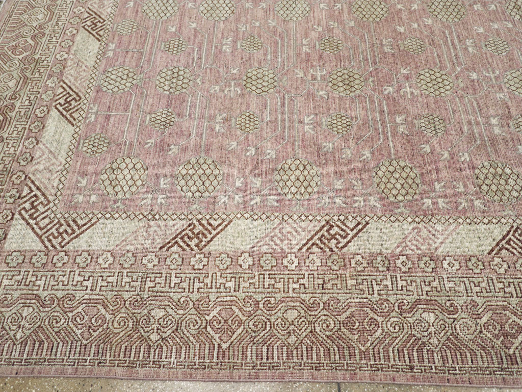 Contemporary East Turkestan Khotan Room Size Carpet, No.31332 - Gss