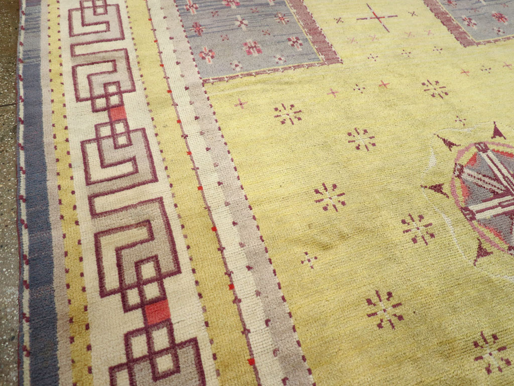 Vintage European Art Deco Long and Narrow Carpet, No.31337 - Gss